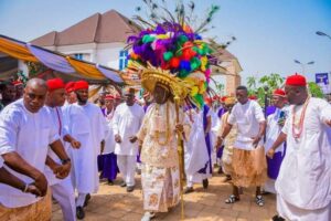 Yalangoch travesti diva Monro